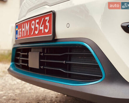 Белый Киа Niro, объемом двигателя 0 л и пробегом 164 тыс. км за 17750 $, фото 10 на Automoto.ua