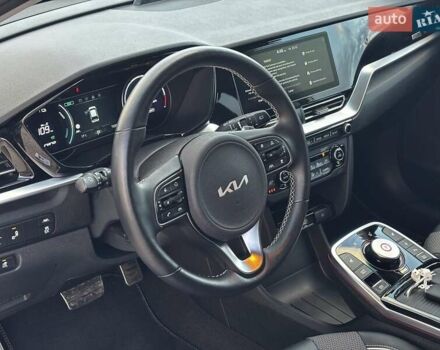 Белый Киа Niro, объемом двигателя 0 л и пробегом 72 тыс. км за 23600 $, фото 28 на Automoto.ua