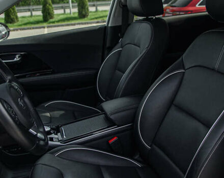Білий Кіа Niro, об'ємом двигуна 0 л та пробігом 34 тис. км за 24750 $, фото 60 на Automoto.ua