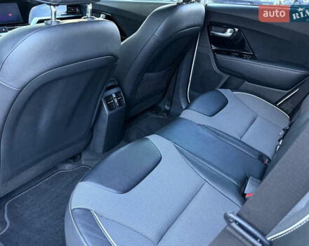 Белый Киа Niro, объемом двигателя 0 л и пробегом 80 тыс. км за 17800 $, фото 60 на Automoto.ua