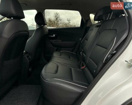 Білий Кіа Niro, об'ємом двигуна 0 л та пробігом 35 тис. км за 24400 $, фото 87 на Automoto.ua