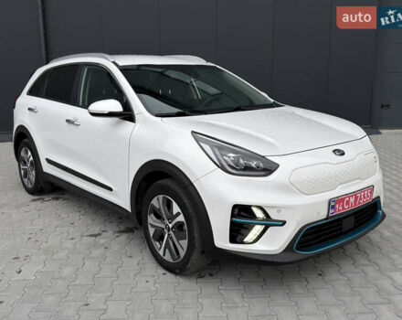 Белый Киа Niro, объемом двигателя 0 л и пробегом 39 тыс. км за 23400 $, фото 50 на Automoto.ua