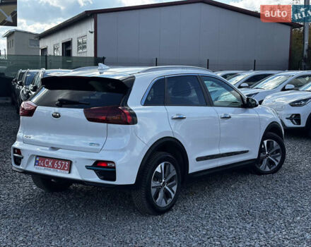 Белый Киа Niro, объемом двигателя 0 л и пробегом 53 тыс. км за 19999 $, фото 9 на Automoto.ua