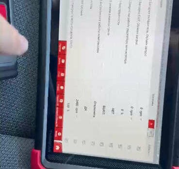 Білий Кіа Niro, об'ємом двигуна 0 л та пробігом 117 тис. км за 17000 $, фото 28 на Automoto.ua