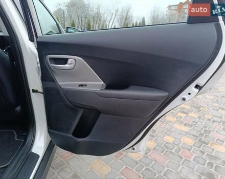 Белый Киа Niro, объемом двигателя 0 л и пробегом 34 тыс. км за 19999 $, фото 54 на Automoto.ua