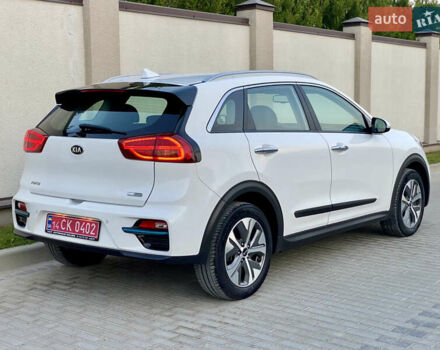 Білий Кіа Niro, об'ємом двигуна 0 л та пробігом 68 тис. км за 20750 $, фото 15 на Automoto.ua