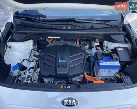 Белый Киа Niro, объемом двигателя 0 л и пробегом 95 тыс. км за 16500 $, фото 68 на Automoto.ua