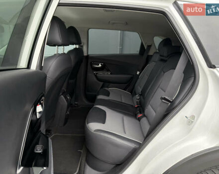 Белый Киа Niro, объемом двигателя 0 л и пробегом 39 тыс. км за 23400 $, фото 26 на Automoto.ua