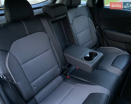 Білий Кіа Niro, об'ємом двигуна 0 л та пробігом 68 тис. км за 20750 $, фото 39 на Automoto.ua