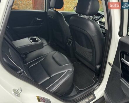 Белый Киа Niro, объемом двигателя 0 л и пробегом 160 тыс. км за 19400 $, фото 51 на Automoto.ua