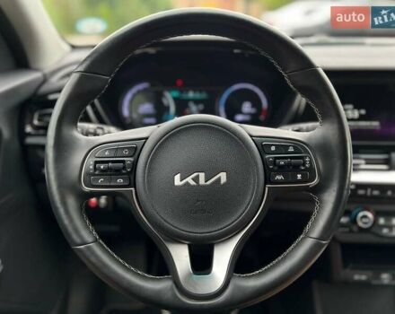 Білий Кіа Niro, об'ємом двигуна 0 л та пробігом 114 тис. км за 18300 $, фото 12 на Automoto.ua
