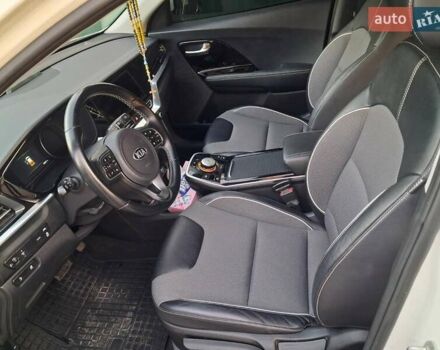Белый Киа Niro, объемом двигателя 0 л и пробегом 78 тыс. км за 20400 $, фото 8 на Automoto.ua