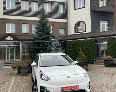 Белый Киа Niro, объемом двигателя 0 л и пробегом 150 тыс. км за 18299 $, фото 4 на Automoto.ua