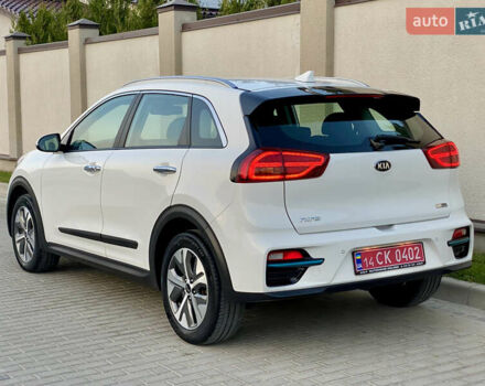 Білий Кіа Niro, об'ємом двигуна 0 л та пробігом 68 тис. км за 20750 $, фото 11 на Automoto.ua