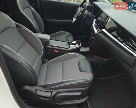 Белый Киа Niro, объемом двигателя 0 л и пробегом 149 тыс. км за 17499 $, фото 35 на Automoto.ua