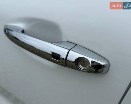 Белый Киа Niro, объемом двигателя 0 л и пробегом 56 тыс. км за 23400 $, фото 13 на Automoto.ua