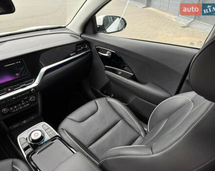 Белый Киа Niro, объемом двигателя 0 л и пробегом 51 тыс. км за 24200 $, фото 34 на Automoto.ua