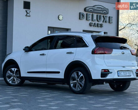 Белый Киа Niro, объемом двигателя 0 л и пробегом 80 тыс. км за 17800 $, фото 26 на Automoto.ua