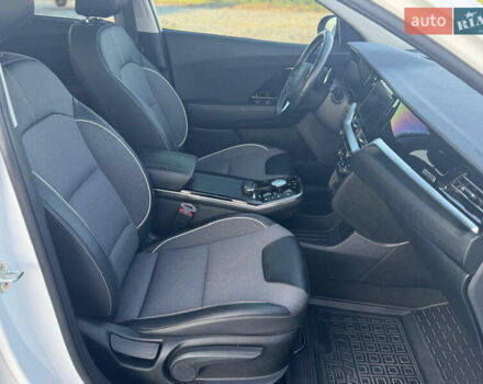 Белый Киа Niro, объемом двигателя 0 л и пробегом 105 тыс. км за 20802 $, фото 19 на Automoto.ua