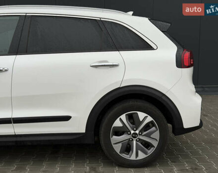 Белый Киа Niro, объемом двигателя 0 л и пробегом 51 тыс. км за 24200 $, фото 81 на Automoto.ua