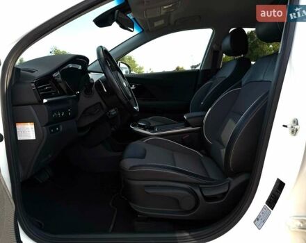 Белый Киа Niro, объемом двигателя 0 л и пробегом 59 тыс. км за 22800 $, фото 1 на Automoto.ua