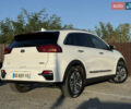 Білий Кіа Niro, об'ємом двигуна 0 л та пробігом 121 тис. км за 18950 $, фото 11 на Automoto.ua