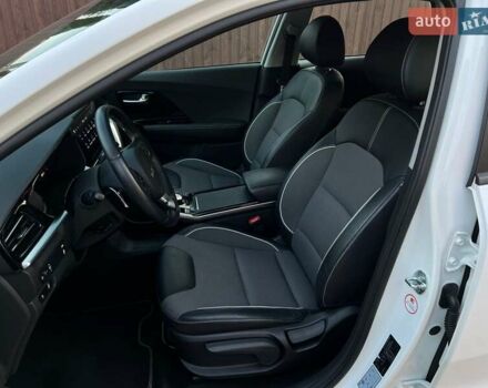 Белый Киа Niro, объемом двигателя 0 л и пробегом 179 тыс. км за 17800 $, фото 15 на Automoto.ua