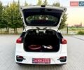Белый Киа Niro, объемом двигателя 0 л и пробегом 135 тыс. км за 19350 $, фото 109 на Automoto.ua