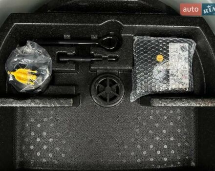 Белый Киа Niro, объемом двигателя 0 л и пробегом 56 тыс. км за 23400 $, фото 74 на Automoto.ua