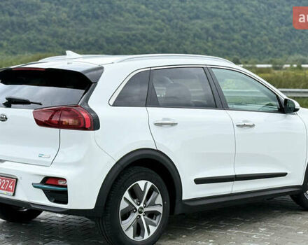 Белый Киа Niro, объемом двигателя 0 л и пробегом 63 тыс. км за 20500 $, фото 7 на Automoto.ua
