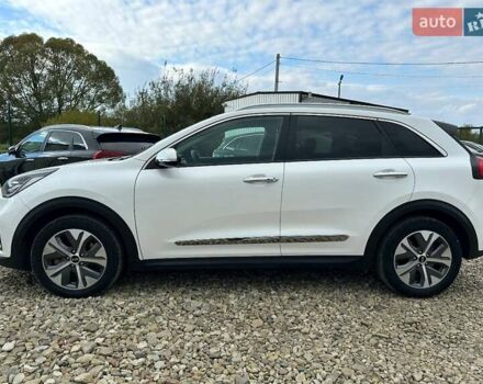 Белый Киа Niro, объемом двигателя 0 л и пробегом 62 тыс. км за 23500 $, фото 22 на Automoto.ua
