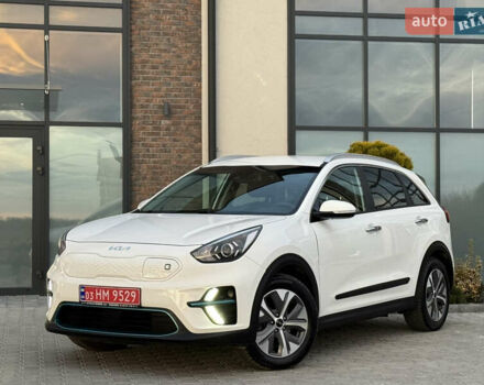 Белый Киа Niro, объемом двигателя 0 л и пробегом 113 тыс. км за 17800 $, фото 1 на Automoto.ua
