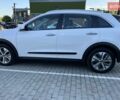 Белый Киа Niro, объемом двигателя 0 л и пробегом 112 тыс. км за 18800 $, фото 3 на Automoto.ua
