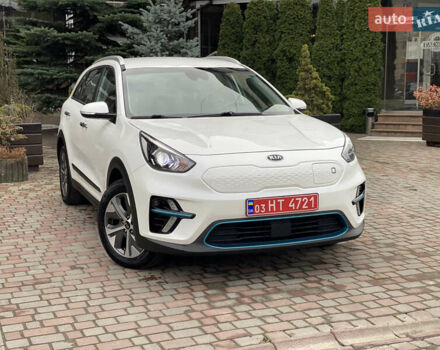 Белый Киа Niro, объемом двигателя 0 л и пробегом 150 тыс. км за 18299 $, фото 2 на Automoto.ua
