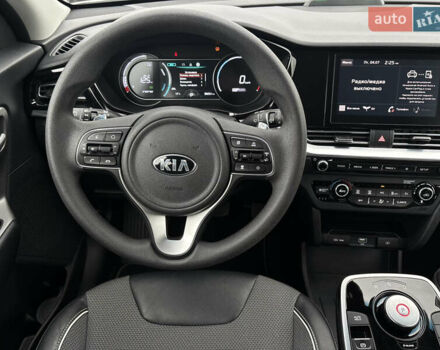 Белый Киа Niro, объемом двигателя 0 л и пробегом 98 тыс. км за 19550 $, фото 23 на Automoto.ua