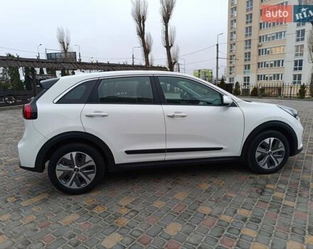 Белый Киа Niro, объемом двигателя 0 л и пробегом 34 тыс. км за 19999 $, фото 12 на Automoto.ua