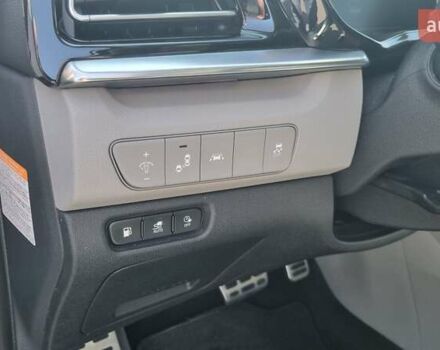 Білий Кіа Niro, об'ємом двигуна 1.6 л та пробігом 40 тис. км за 26000 $, фото 27 на Automoto.ua