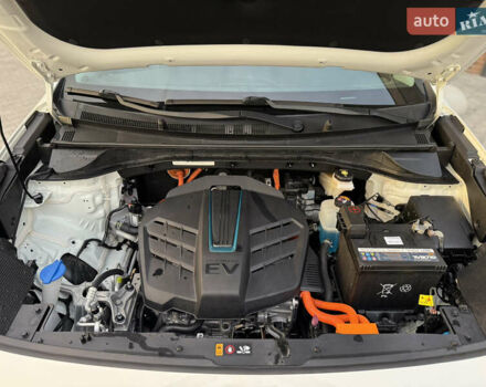 Белый Киа Niro, объемом двигателя 0 л и пробегом 113 тыс. км за 17800 $, фото 34 на Automoto.ua