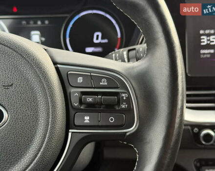 Білий Кіа Niro, об'ємом двигуна 0 л та пробігом 82 тис. км за 23266 $, фото 50 на Automoto.ua