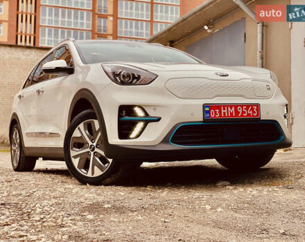 Белый Киа Niro, объемом двигателя 0 л и пробегом 164 тыс. км за 17750 $, фото 4 на Automoto.ua