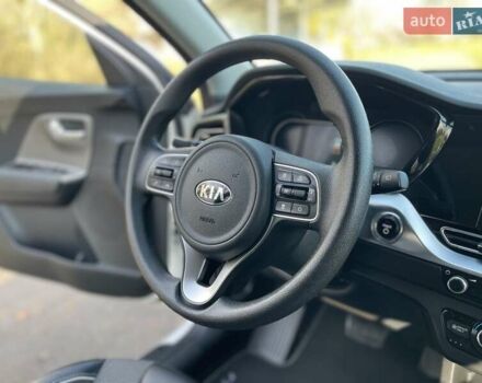 Белый Киа Niro, объемом двигателя 0 л и пробегом 96 тыс. км за 16800 $, фото 41 на Automoto.ua