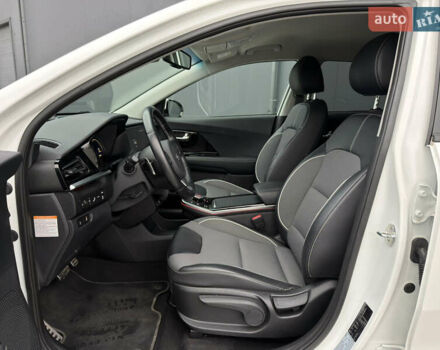 Белый Киа Niro, объемом двигателя 0 л и пробегом 39 тыс. км за 23400 $, фото 16 на Automoto.ua