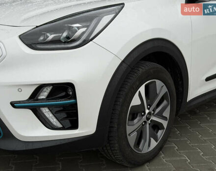 Белый Киа Niro, объемом двигателя 0 л и пробегом 51 тыс. км за 24200 $, фото 3 на Automoto.ua