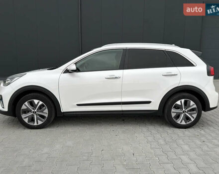 Белый Киа Niro, объемом двигателя 0 л и пробегом 39 тыс. км за 23400 $, фото 91 на Automoto.ua