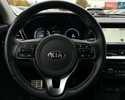 Білий Кіа Niro, об'ємом двигуна 0 л та пробігом 62 тис. км за 24500 $, фото 45 на Automoto.ua