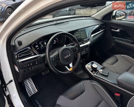 Белый Киа Niro, объемом двигателя 0 л и пробегом 72 тыс. км за 23600 $, фото 29 на Automoto.ua