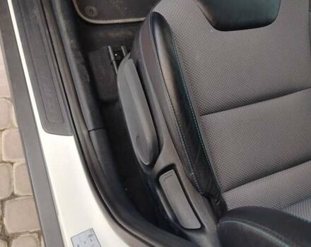 Білий Кіа Niro, об'ємом двигуна 0 л та пробігом 75 тис. км за 19700 $, фото 17 на Automoto.ua