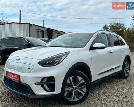 Белый Киа Niro, объемом двигателя 0 л и пробегом 62 тыс. км за 23500 $, фото 19 на Automoto.ua