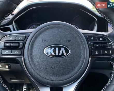Білий Кіа Niro, об'ємом двигуна 0 л та пробігом 77 тис. км за 21900 $, фото 34 на Automoto.ua