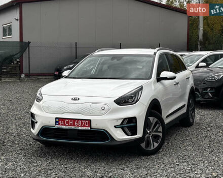 Белый Киа Niro, объемом двигателя 0 л и пробегом 48 тыс. км за 24350 $, фото 5 на Automoto.ua